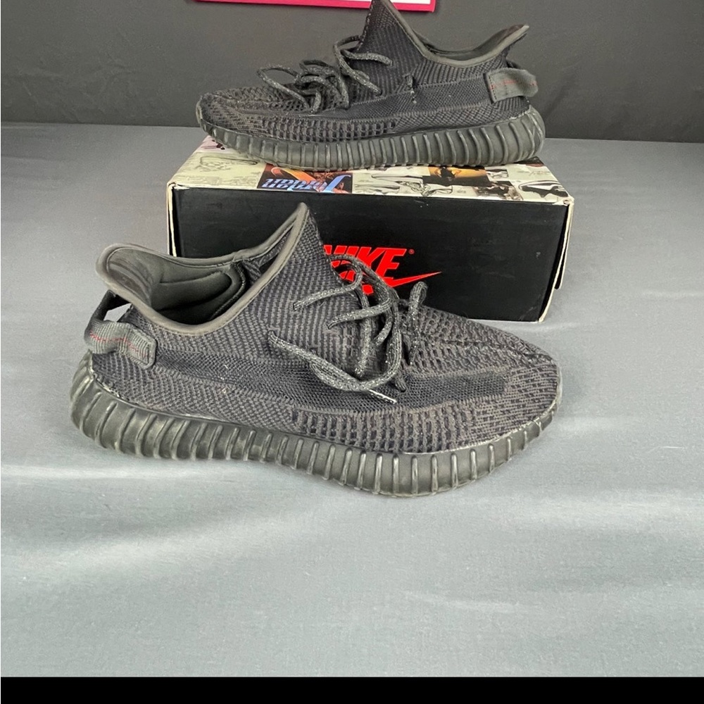Yeezy Boost 350 v2 Black Non-Reflective